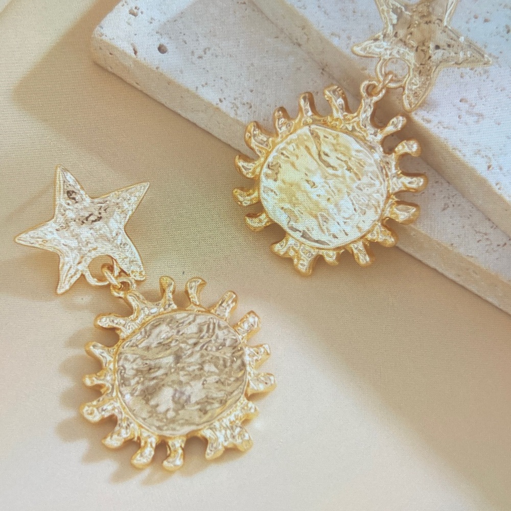 Gold Star and Sunburst Earrings - Picture 3 of 4